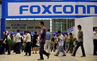 Foxconn Technology working hard to reduce worker suicides 