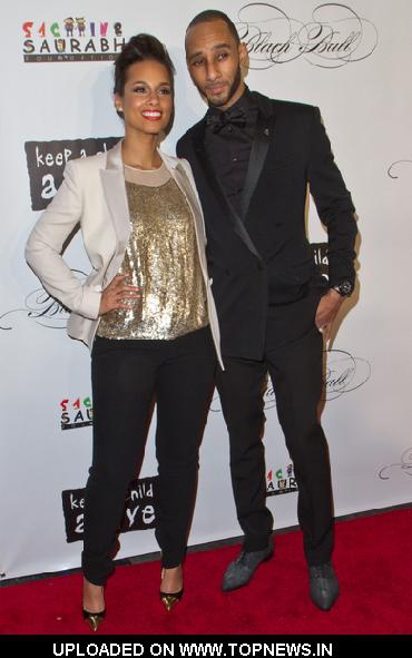 Alicia Keys and Swizz Beatz at 8th Annual Keep A Child Alive Black Ball - Arrivals Alicia Keys and Swizz Beatz at 8th Annual Keep A Child Alive Black Ball - Arrivals