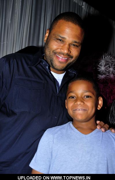 Anthony Anderson and Nathan Anderson at 1st Annual "Gifts of Joy" Holiday Toy Drive and Benefit Concert Anthony Anderson and Nathan Anderson at 1st Annual "Gifts of Joy" Holiday Toy Drive and Benefit Concert