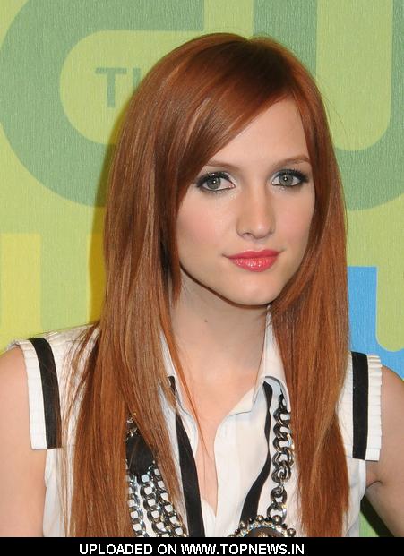 Ashlee Simpson at 2009 CW Upfront Presentation - Arrivals Ashlee Simpson at 2009 CW Upfront Presentation - Arrivals