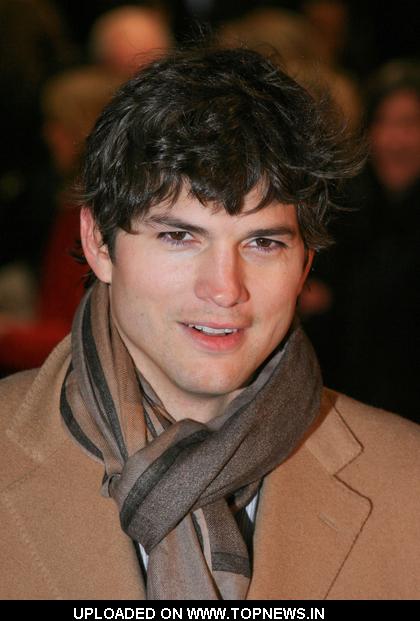ashton kutcher nose. Ashton Kutcher at quot;Valentine#39;s