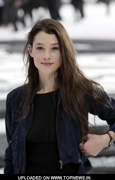 Astrid BergesFrisbey at Paris Fashion Week Spring Summer 2011 Chanel 