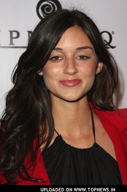 Caroline D'Amore at "Keeping Up With The Kardashians" Season Two Launch - Arrivals Caroline D'Amore at "Keeping Up With The Kardashians" Season Two Launch - Arrivals