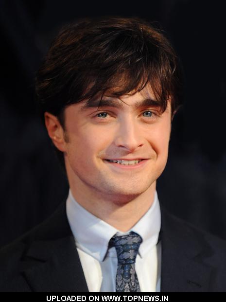 Daniel+radcliffe+harry+potter+and+the+deathly+hallows+part+1