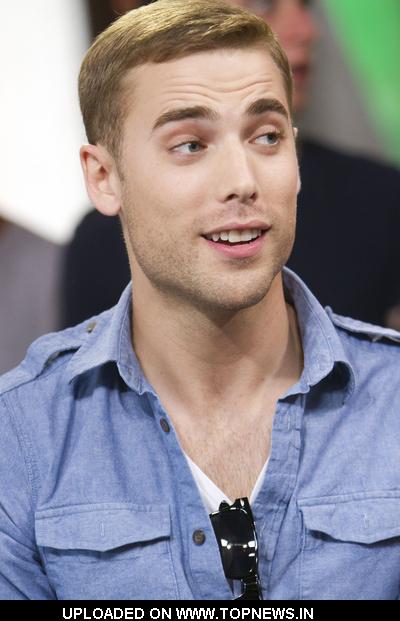 Dustin Milligan Visit New.Music.Live in Toronto Dustin Milligan Visit New.Music.Live in Toronto