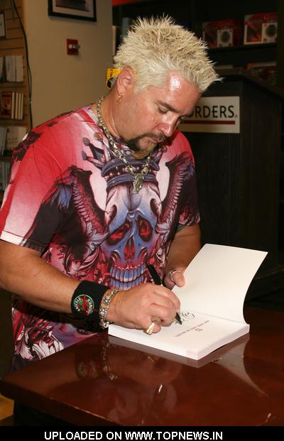 Guy Fieri at Borders Books in New York on November 3, 2009 Guy Fieri at Borders Books in New York on November 3, 2009