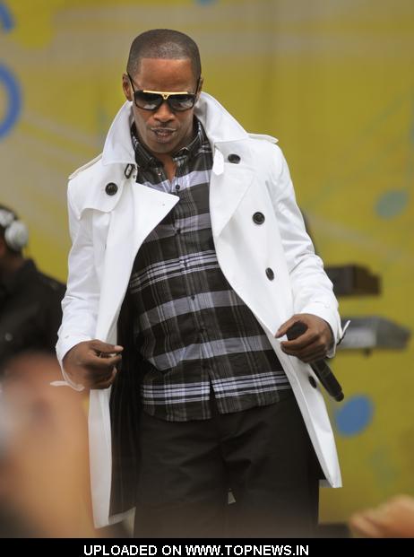 Jamie Foxx at Performs on Good Morning America Summer Concert Series - June 19, 2009 Jamie Foxx at Performs on Good Morning America Summer Concert Series - June 19, 2009