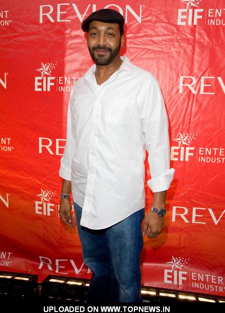 Jesse L Martin at 13th Annual EIF Revlon Run/Walk for Women | TopNews