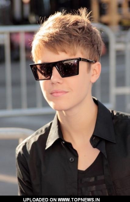 Justin Bieber at the Do Something Awards Justin Bieber at the Do Something Awards
