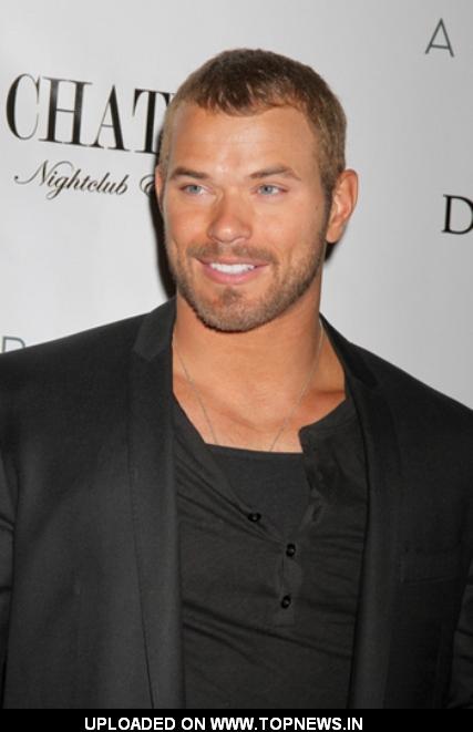 Kellan Lutz Celebrates Dylan George and Abbot + Main Fall 2012 Collections Kellan Lutz Celebrates Dylan George and Abbot + Main Fall 2012 Collections