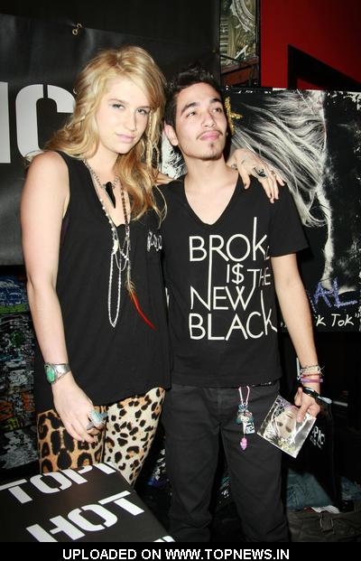 Kesha "Animal" CD Signing at Hot Topic in Hollywood Kesha "Animal" CD Signing at Hot Topic in Hollywood