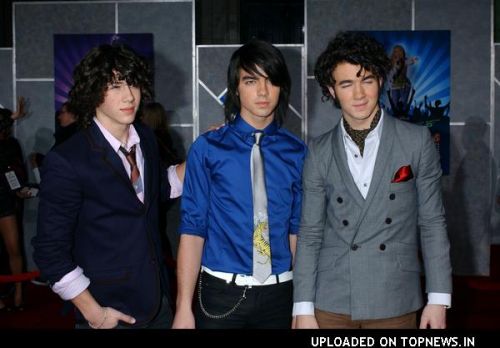 Kevin Jonas at "Hannah Montana/Miley Cyrus: Best of Both Worlds Concert Tour" 3-D Concert Film Hollywood Premiere - Arrivals Kevin Jonas at "Hannah Montana/Miley Cyrus: Best of Both Worlds Concert Tour" 3-D Concert Film Hollywood Premiere - Arrivals