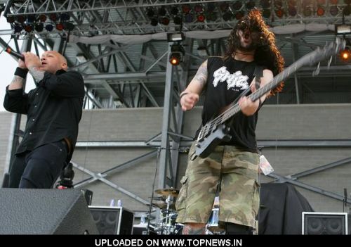 Killswitch Engage at Rock on the Range 2008 - Day 1 Killswitch Engage at Rock on the Range 2008 - Day 1