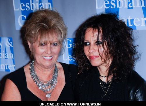 Linda Perry at L.A. Gay & Lesbian Center's "An Evening with Women" - Arrivals Linda Perry at L.A. Gay & Lesbian Center's "An Evening with Women" - Arrivals