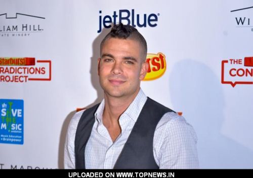 Mark Salling at 2011 VH1 Save the Music Foundation's Songwriters Music Series Presented by Starburst Mark Salling at 2011 VH1 Save the Music Foundation's Songwriters Music Series Presented by Starburst