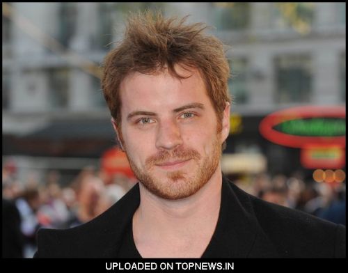 rob kazinsky look