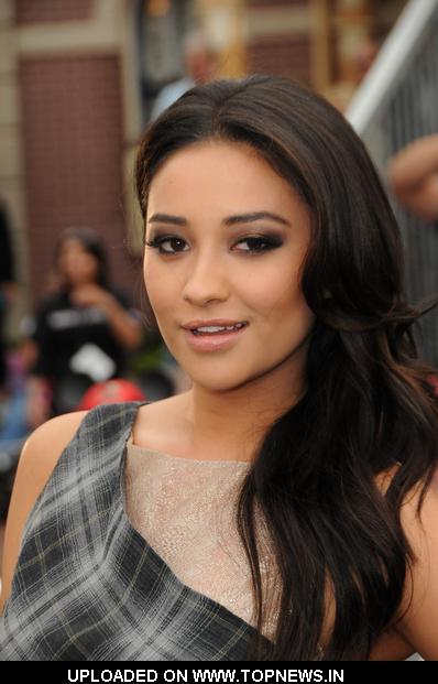 shay mitchell images. Shay Mitchell at quot;Pirates Of