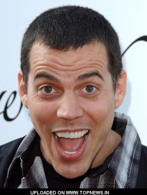 SteveO at Hollywood Life's 11th Annual Young Hollywood Awards Arrivals