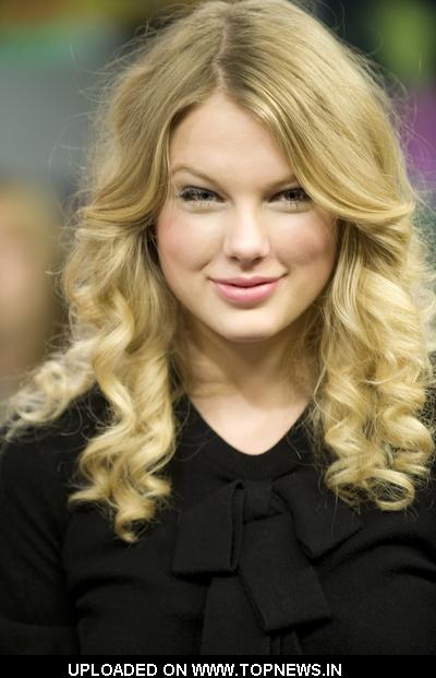 Taylor Swif at Taylor Swift Visits MuchOnDemand In Toronto On January 29 