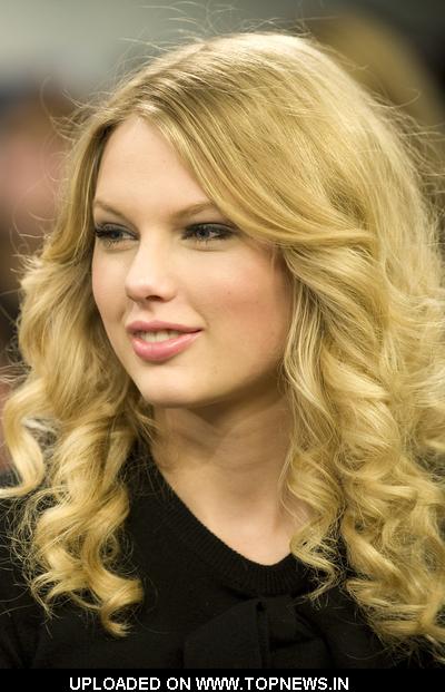 Taylor Swif at Taylor Swift Visits MuchOnDemand In Toronto On January 29