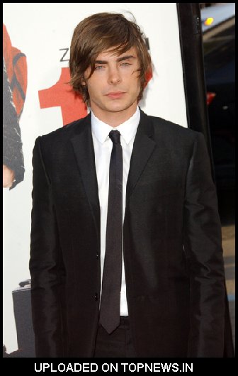 Zac Efron at "17 Again" Los Angeles Premiere - Arrivals Zac Efron at "17 Again" Los Angeles Premiere - Arrivals