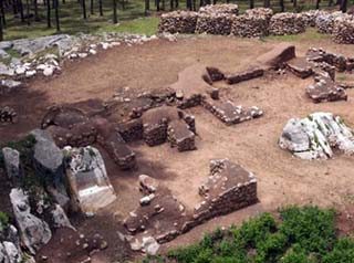 Ancient temple discovered among Inca ruins in Peru