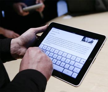 Australian sun installation can be regulated via iPhones or iPads