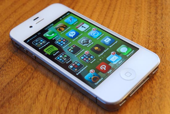 Hacker discovers iPhone SMS spoofing issue, asks Apple to fix for iOS 6