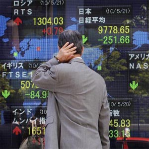 Japanese stocks plunge, Topix down seven percent after quake