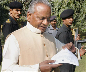 Kalyan Singh condemns Librehan report, calls it “politically motivated”