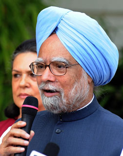 Manmohan Singh wants public to develop faith in nuclear safety