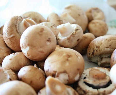 Daily intake of mushroom and green tea can save you from breast cancer