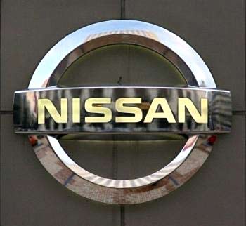 nissan-motor-sedan