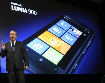 AT&T to launch Nokia Lumia 900 next month