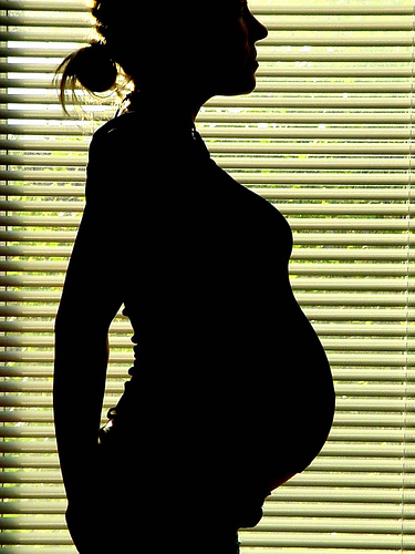 Pregnant women at increased risk of serious flu-related complications