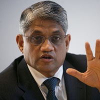 Forbes names Ramani Ayer among top 12 CEO exits of 2009