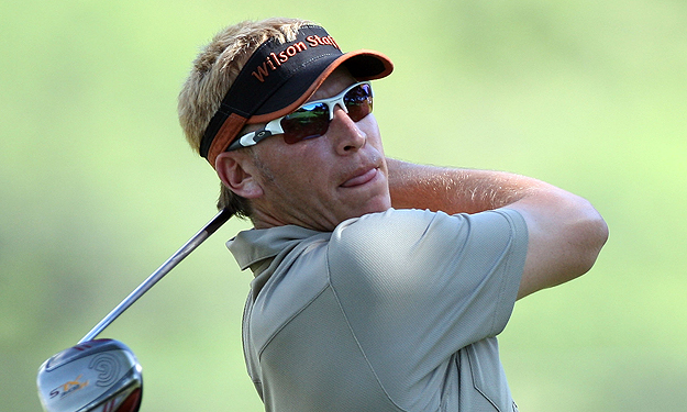 Little-known American Barnes in front; Mickelson in touch