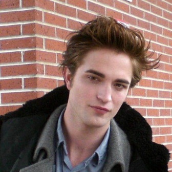 Robert Pattinson too shy to play music on stage
