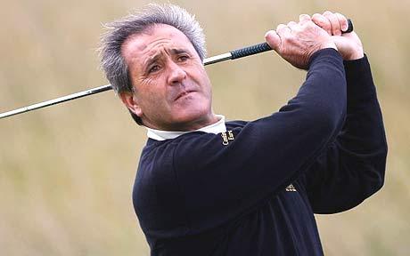 St Andrews Golf Club honours ex-star