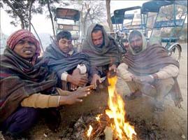 Cold wave continues to prevail in North India