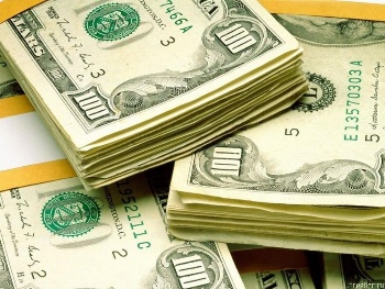 US dollar weakens against basket of currencies