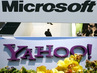 Yahoo shares plunge as Microsoft premium withdrawn