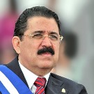 Ousted President Zelaya moving toward border 