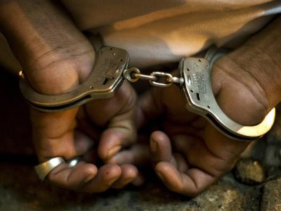 Zimbabwe police "still arresting, assaulting demonstrators" 
