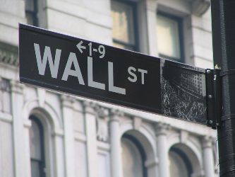 US stock index enters positive territory for the year