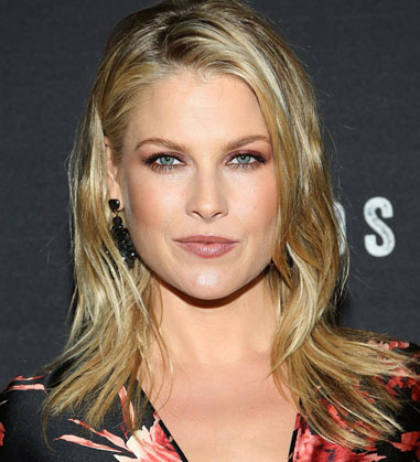 Pregnant Ali Larter rules out 'natural childbirth' for lifetime