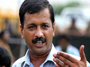 Kejriwal and some of his associates detained near PM residence