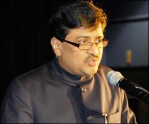 Chavan quits, gets ready for term two as chief minister