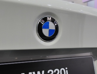 BMW recalls 570,000 cars in US, Canada to fix engine stalling problem