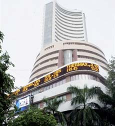 Sensex soars in early trade 
